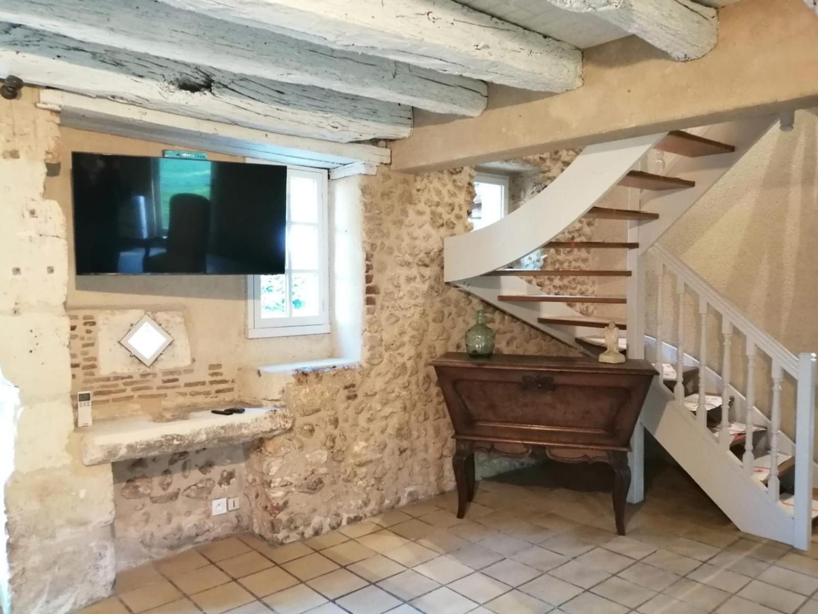 Gite Les Mareillauds - Piscine Salon Exteriör bild
